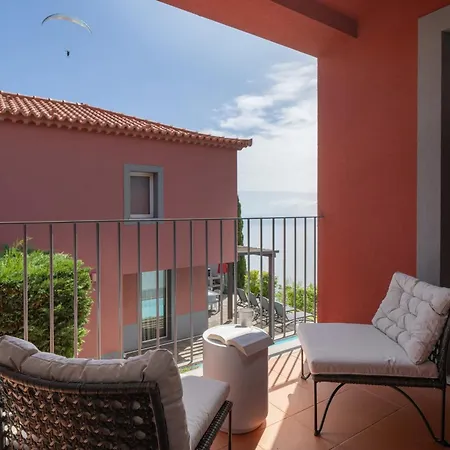 Venusta By An Island *