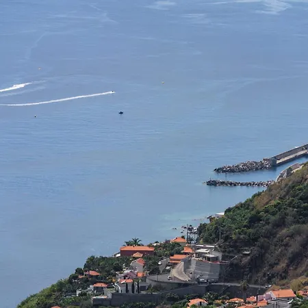 Venusta By An Island Villa