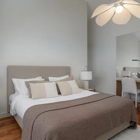 Venusta By An Island Villa *