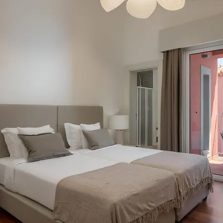 Venusta By An Island *