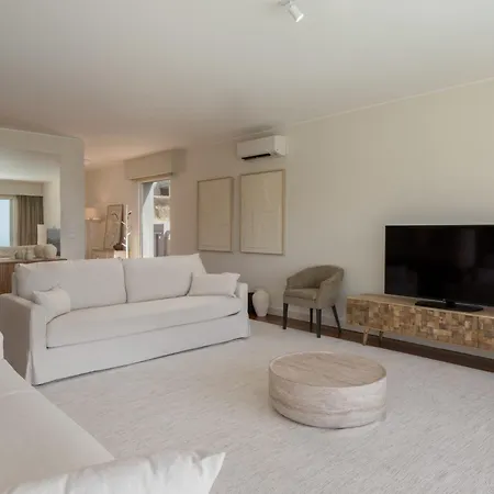 Villa Vila Venusta By An Island Apart *