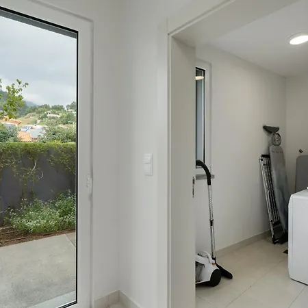 Villa Venusta By An Island