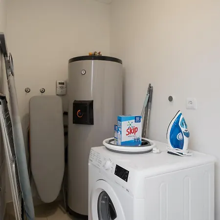 Venusta By An Island * Calheta (Madeira)