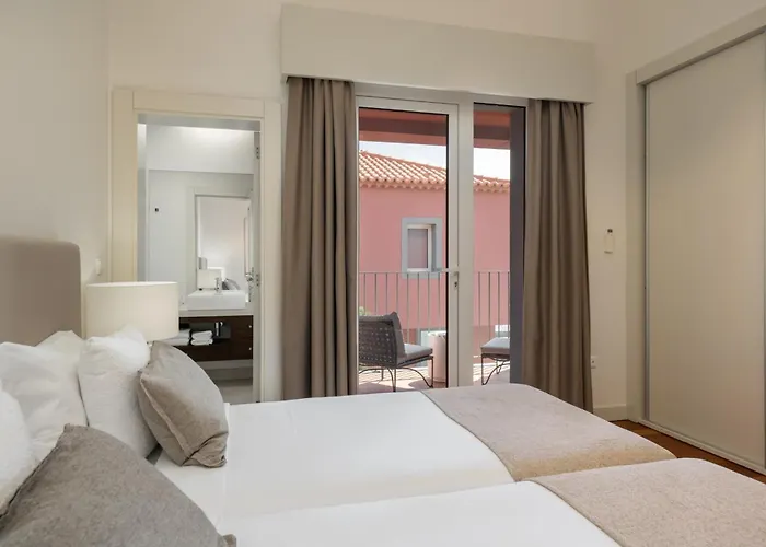 Vila Venusta By An Island *