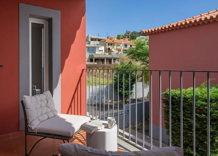 Vila Venusta By An Island *