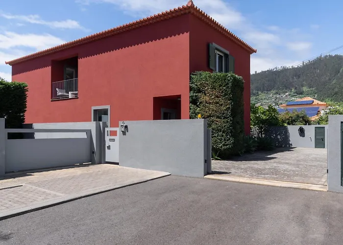 Venusta By An Island Vila *