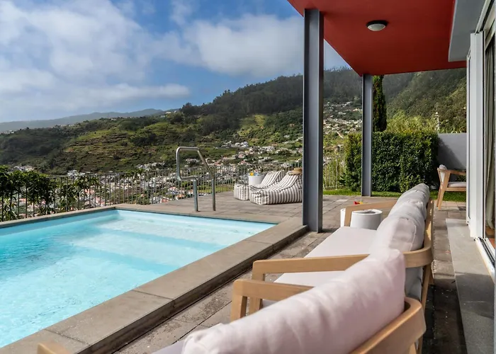 Venusta By An Island Vila *